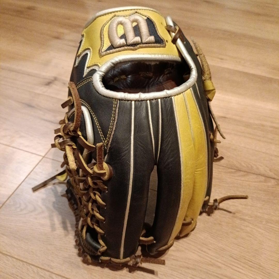Wilson 軟式グローブ 黒/黄色　オールラウンド　新品湯もみ型付け購入品
