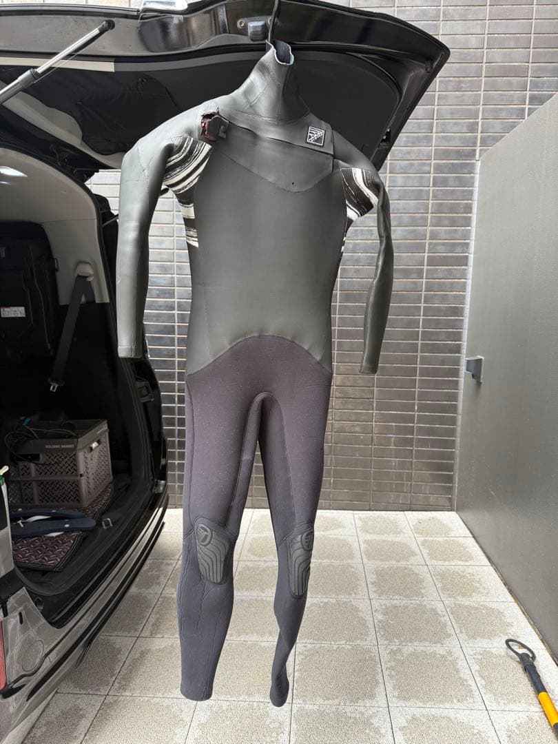 リンコン　セミドライ　ウェットスーツ