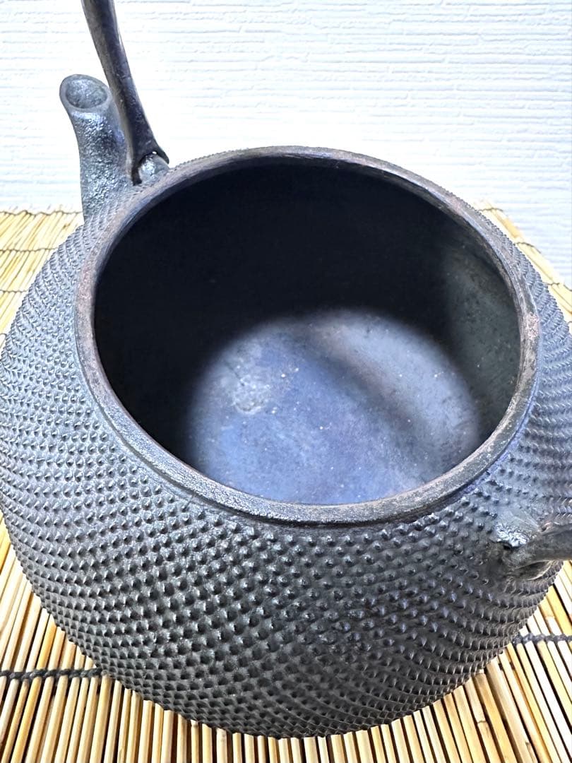 南部釜師造　南部鉄瓶一級合格証付　１５型アラレ　南部鉄瓶　南部鉄器　鉄瓶