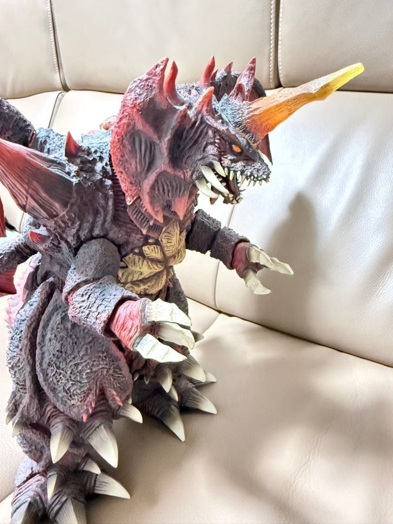 東宝大怪獣シリーズ ゴジラ vs デストロイア デストロイア 完全体 発光Ver