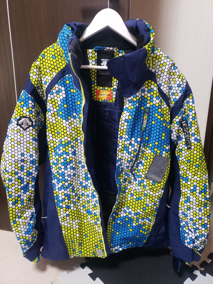DESCENTE　スキーウェア