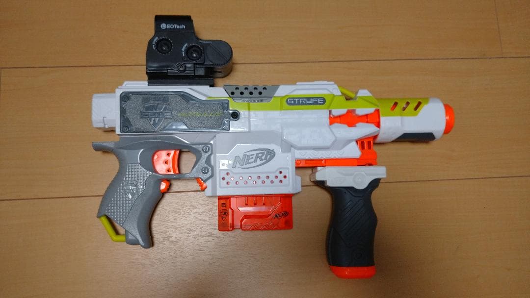 ナーフ　ストライフ　海外限定モデル　オマケ付き