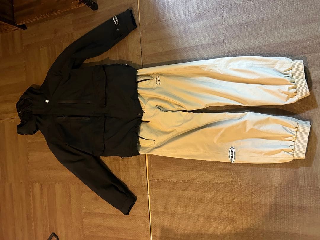年内のみ価格 ボルコムGORE-TEX ジャケットとパンツ セット