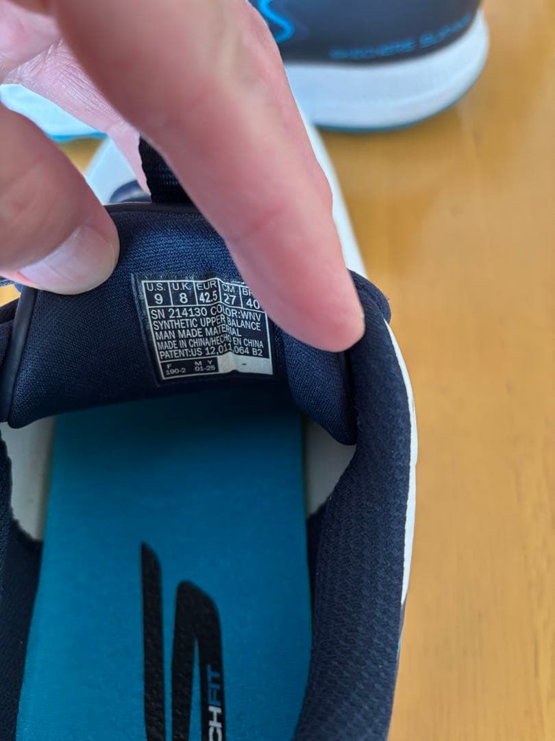 2025年　スケッチャーズ　スリップインゴルフシューズ ホワイト/ネイビー