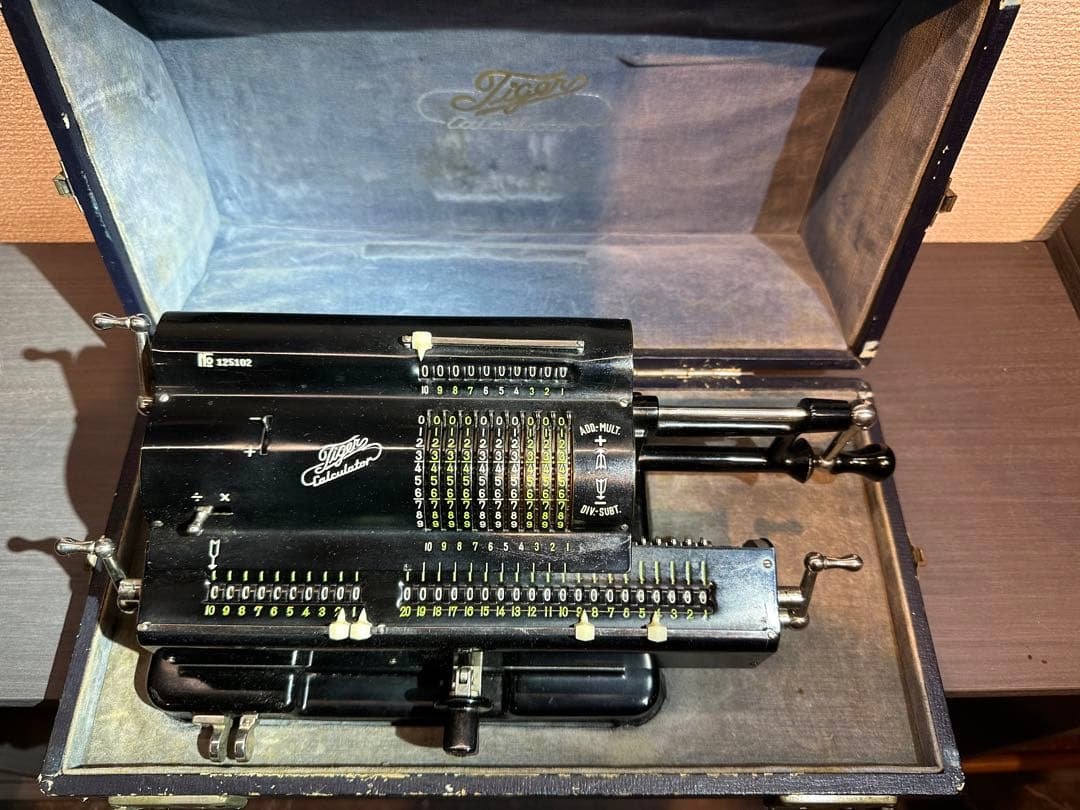 タイガー計算器　機械式計算器　外箱付き