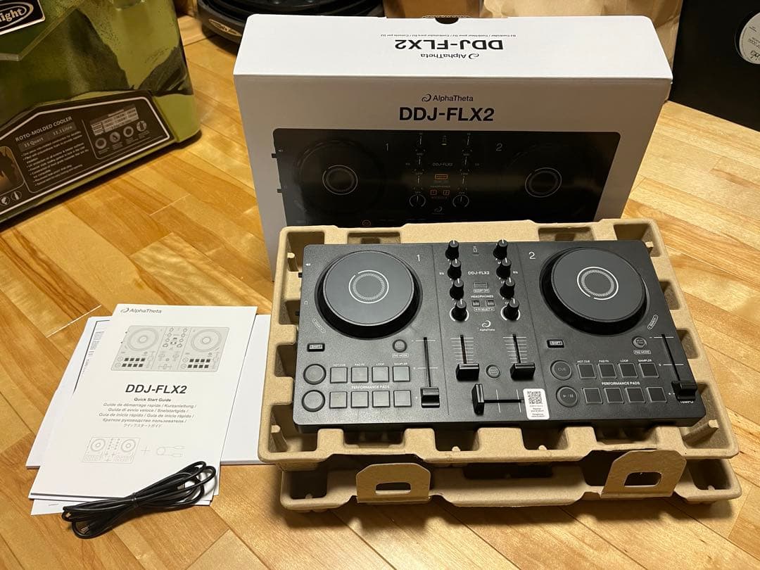 美品　DJコントローラー AlphaTheta DDJ-FLX2 使用頻度少ない
