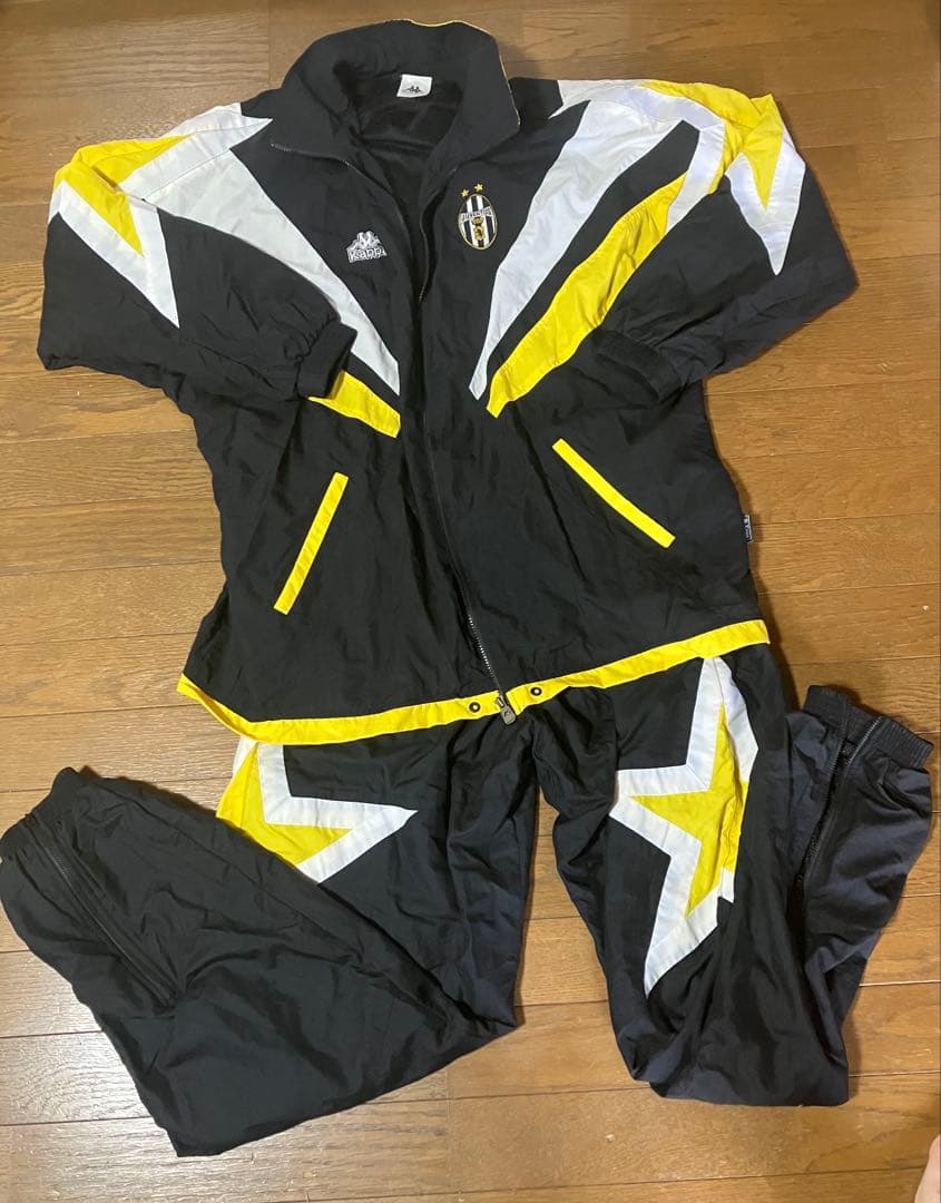 Juventus ユベントストレーニングウェア上下セット ブラック/イエロー