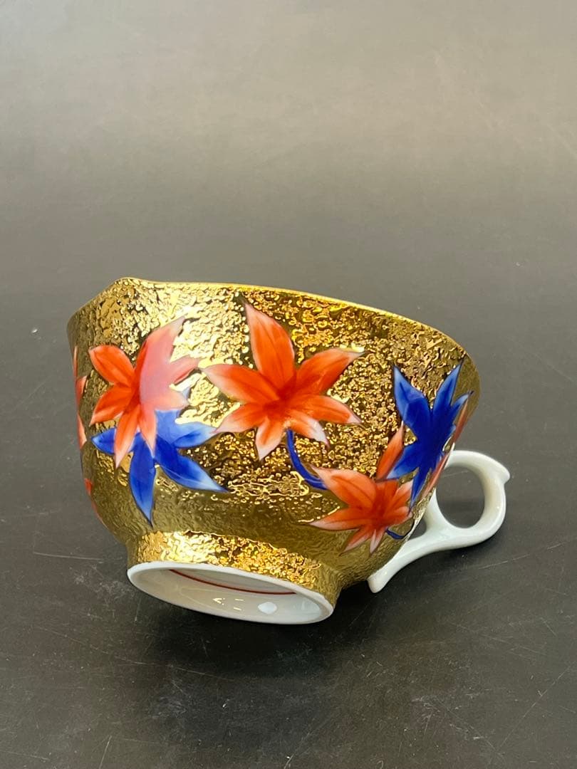 有田焼　金龍窯　江口天童　コーヒーカップ　金彩赤葉桜絵　珈琲碗　新作　共箱