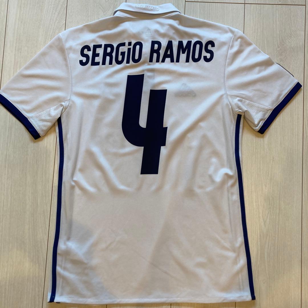 セルヒオラモスネーム入り　16/17 レアル・マドリードホームユニフォーム