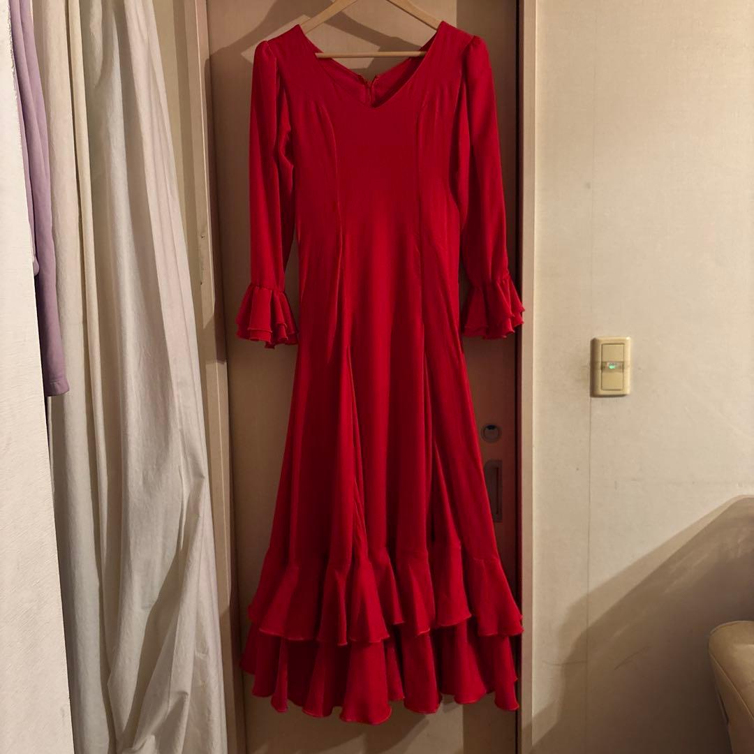 フラメンコ用赤いロングドレス