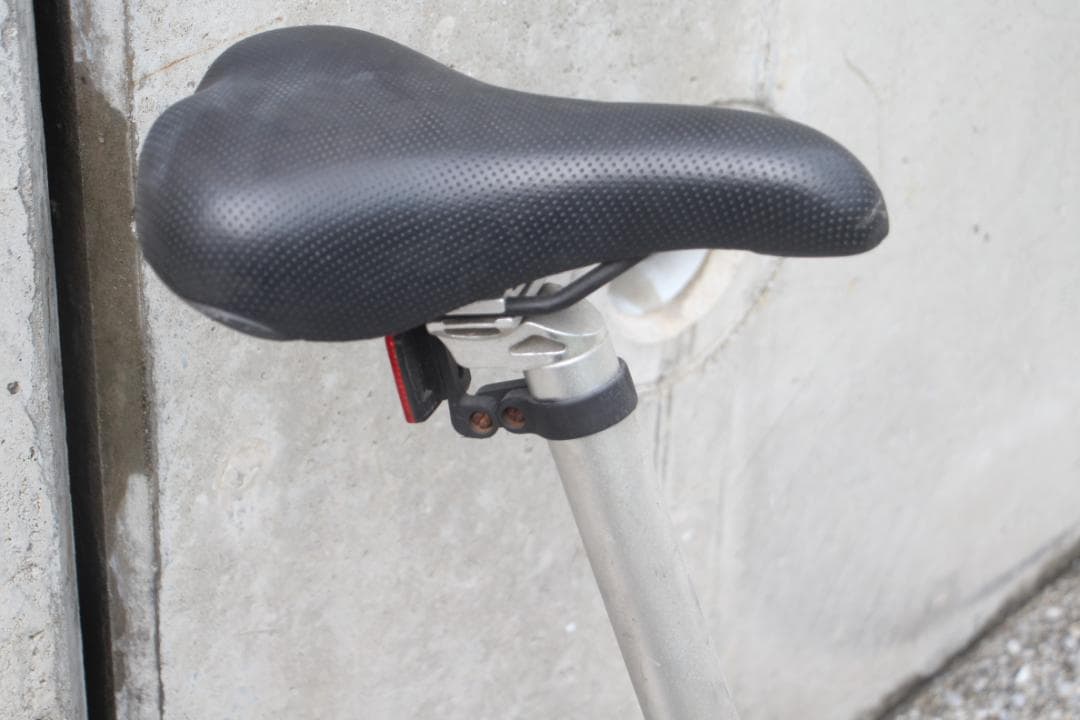 サイクルベースあさひ♪人気モデル♪LOG OUTRUNK♪軽量アルミフレーム♪