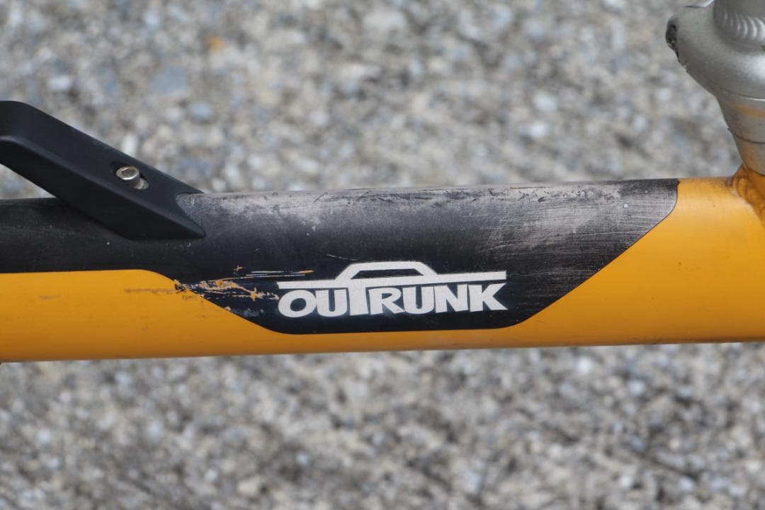 サイクルベースあさひ♪人気モデル♪LOG OUTRUNK♪軽量アルミフレーム♪