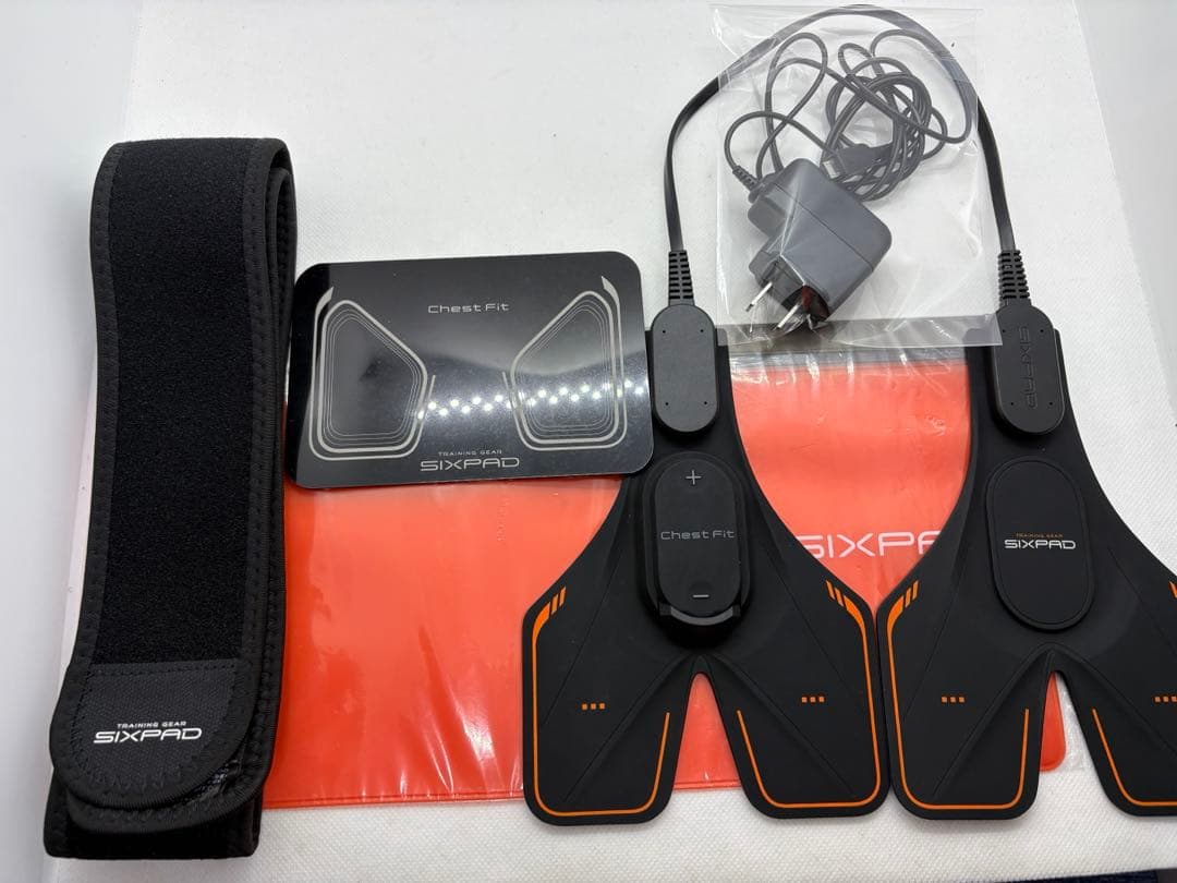 【美品】チェストフィット シックスパッド SIXPAD
