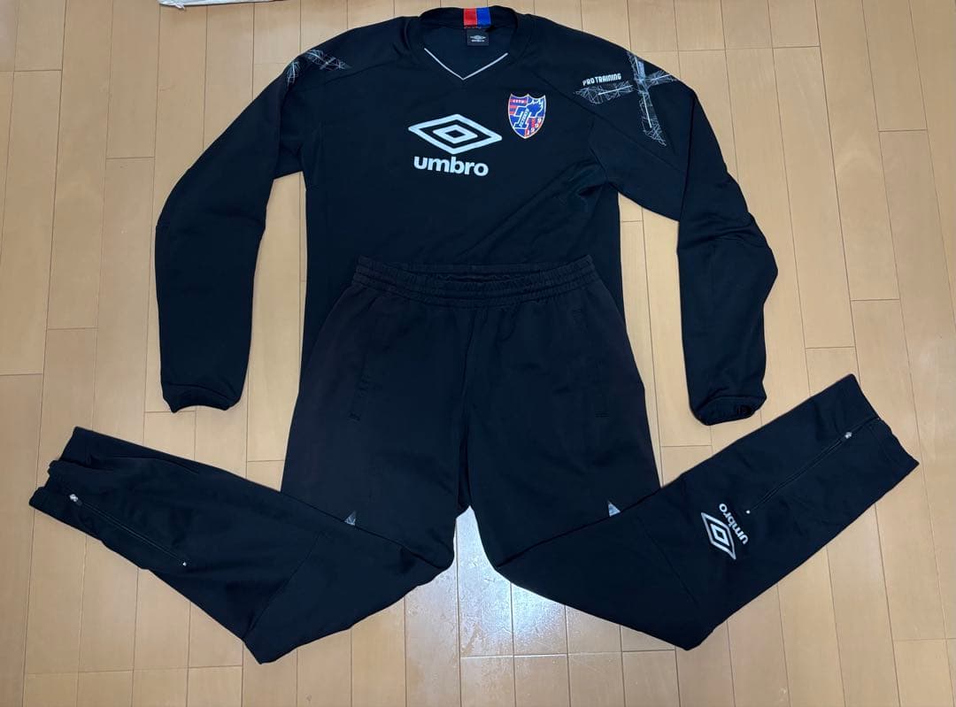 UMBRO FC東京 トレーニングウェア 上下セット Oサイズ