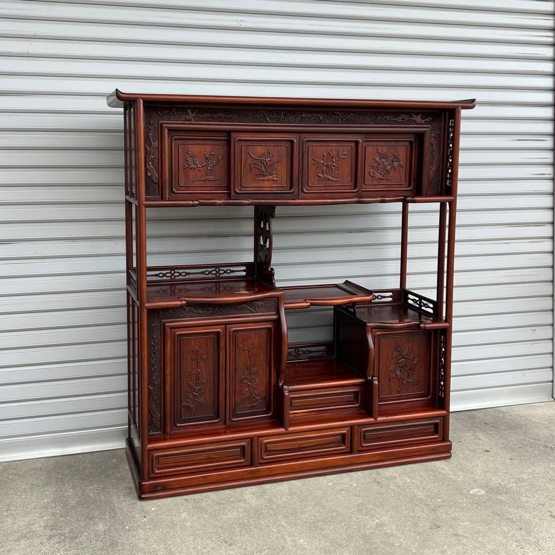 高級材・花梨（カリン）製】 美しい彫刻の和風茶棚・飾り棚　1947年製