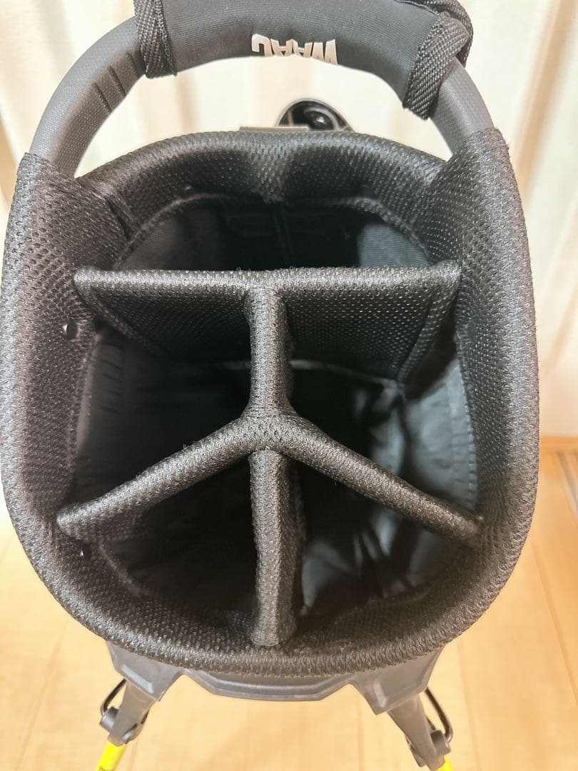 超美品　WAAC ブラック ゴルフバッグ ロゴ入り