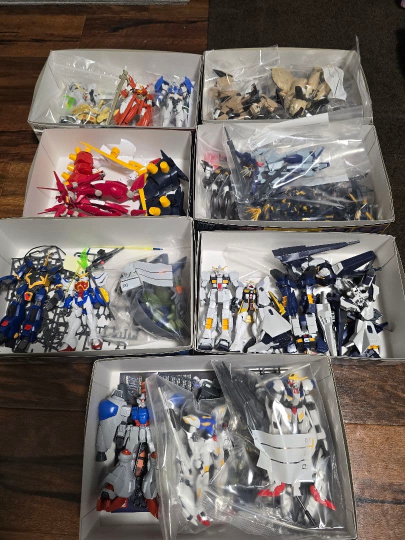 イ*!様 ガンプラ　ジャンク　まとめ売り　シール付き　(組み立て済み)