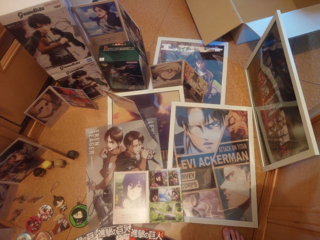 進撃の巨人80点以上グッズ