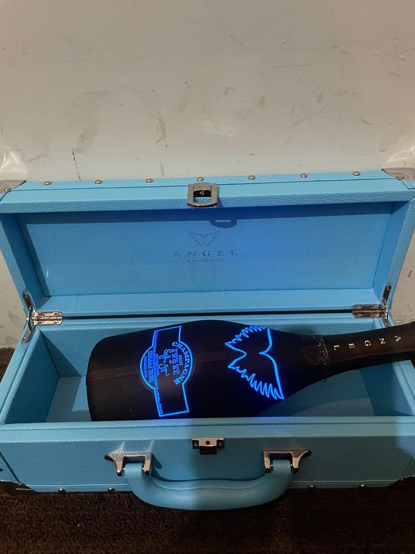 新品　エンジェル　ブルー　化粧箱付き　Angel Champagne