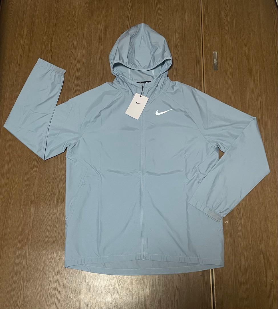 Nike ウィンドブレーカーとショートパンツセット