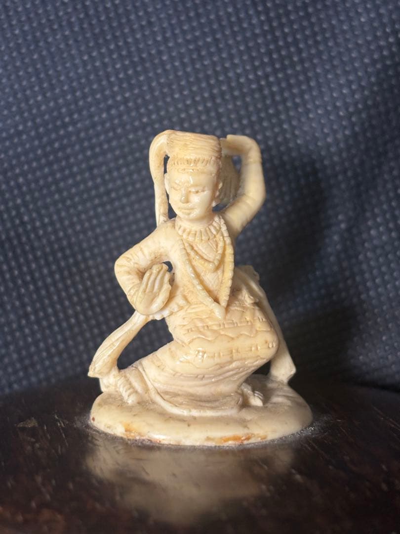 極上古美術品　精密彫刻 蓋物