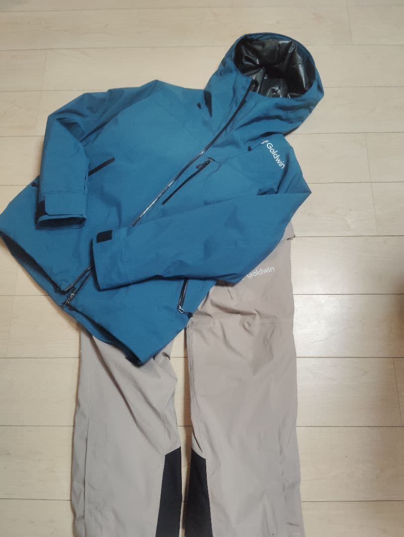 Goldwin ゴールドウィン スキーウェア 上下セット