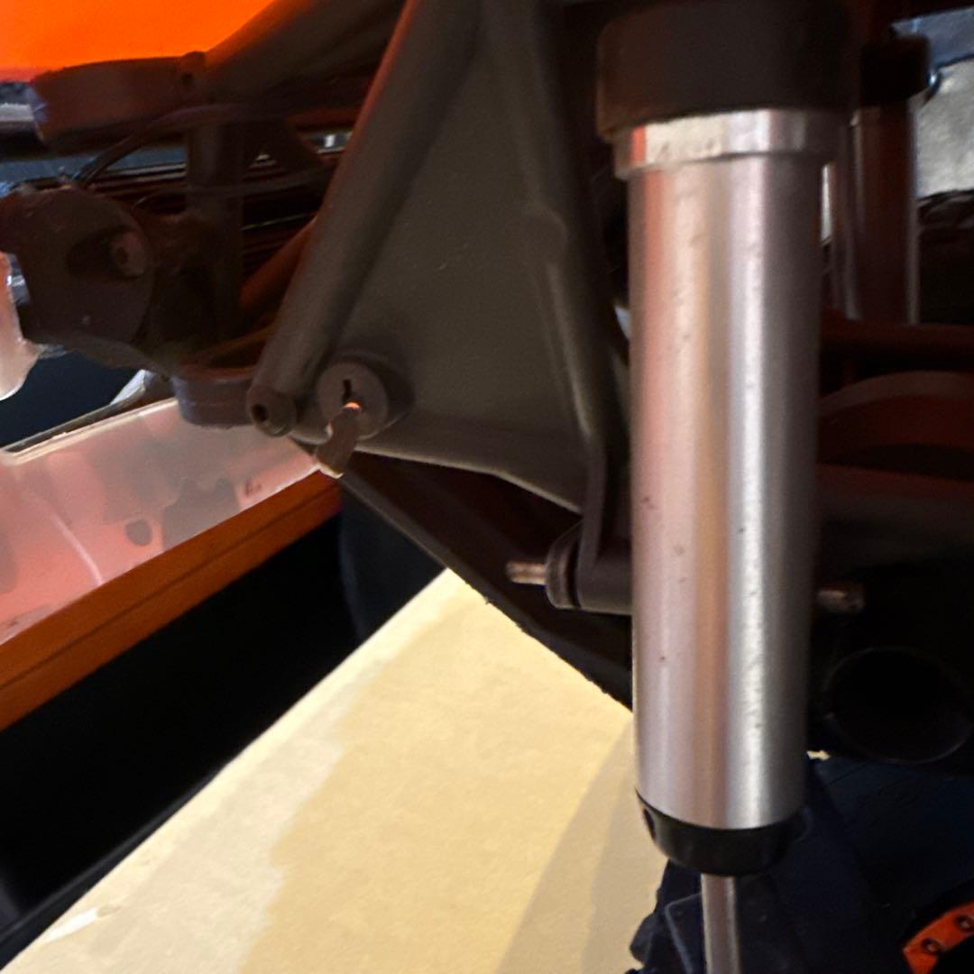 TRAXXAS UDR 左前破損 ジャンク