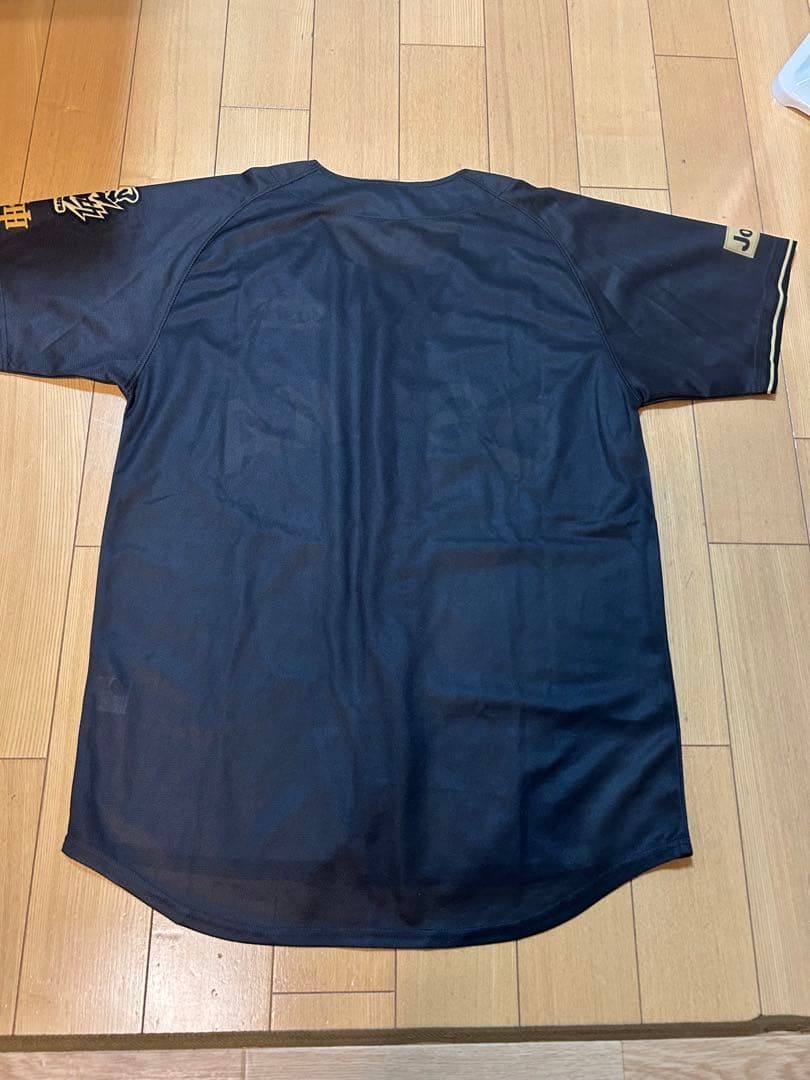 阪神タイガース　ブラックダイナマイト　ユニフォー