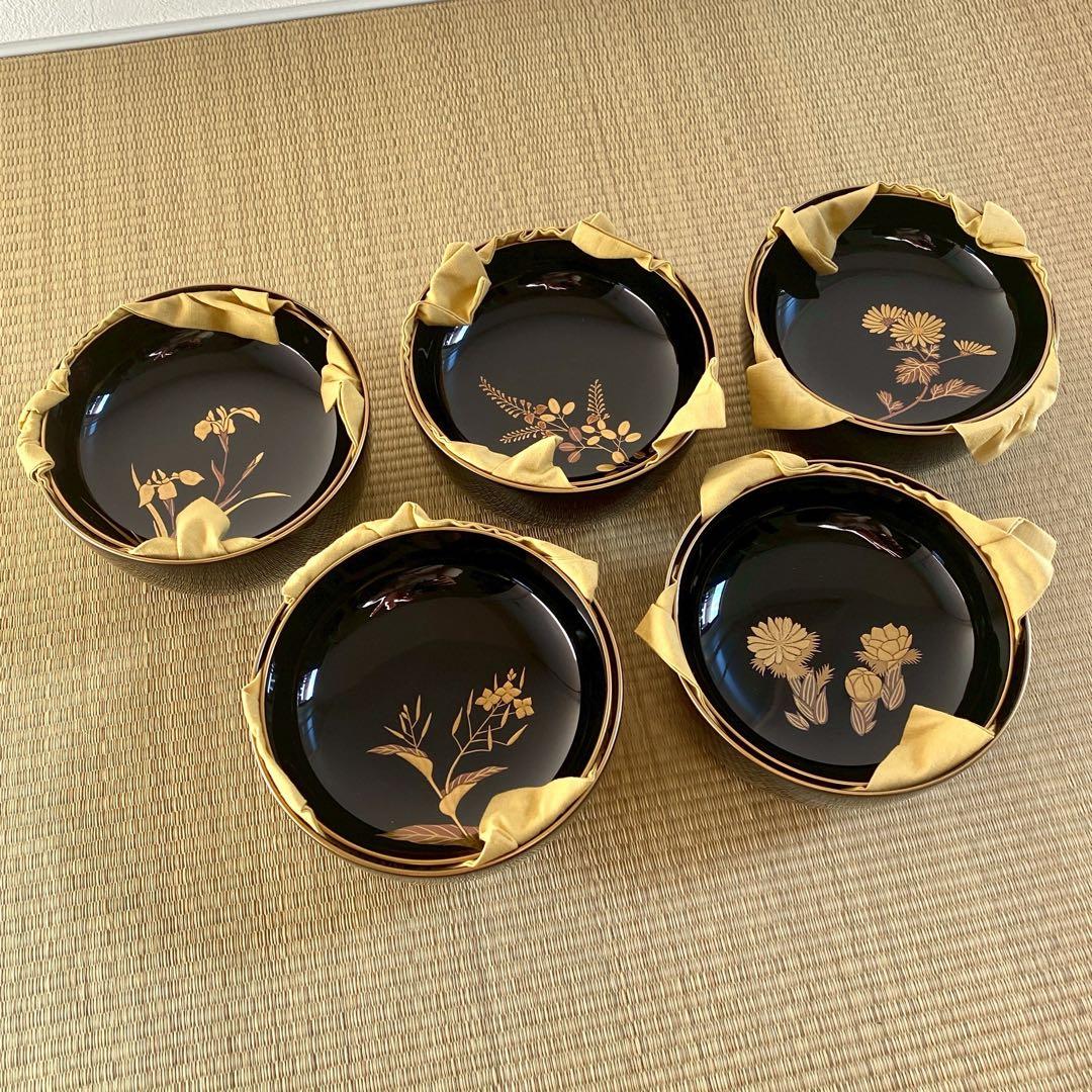 未使用 美品 輪島屋善仁 輪島塗 呂色仕上 【煮物椀5客】草花絵変り蒔絵 懐石