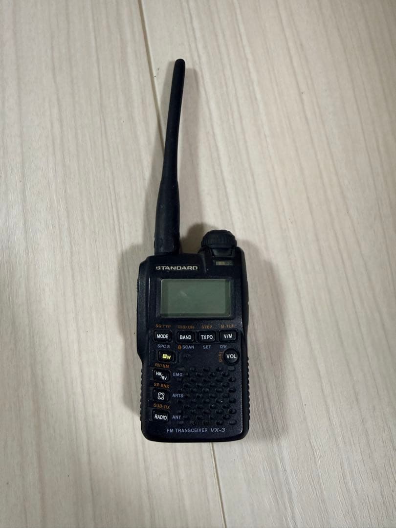 受信機 STANDARD FM TRANSCIEVER VX-3