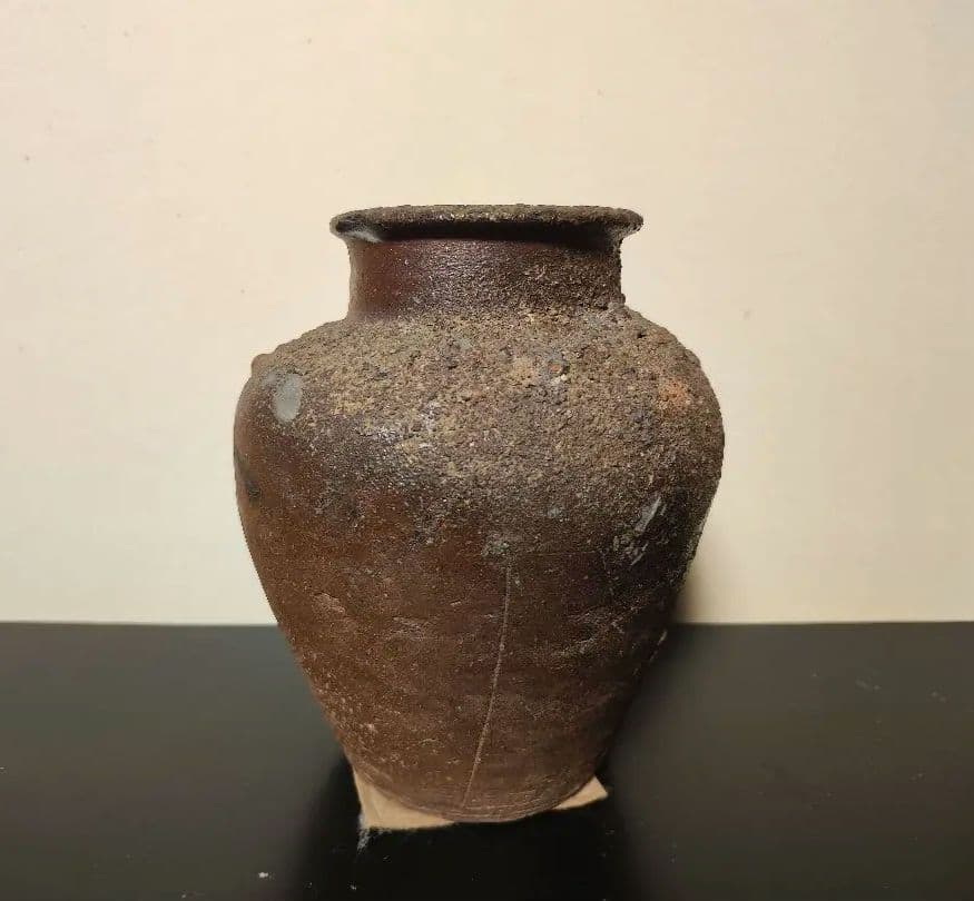 古常滑灰被り壺　室町時代