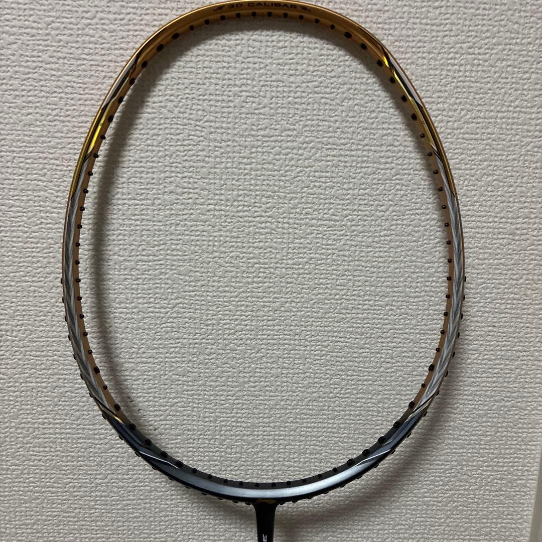 新品 3D CALIBRA 600 バドミントンラケット　li-ning