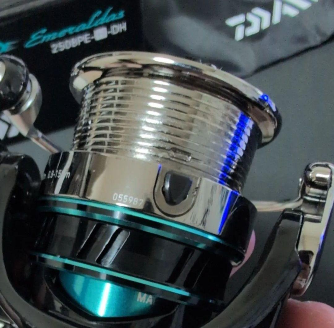 ダイワ エメラルダス 2508PE-H-DH スピニングリール