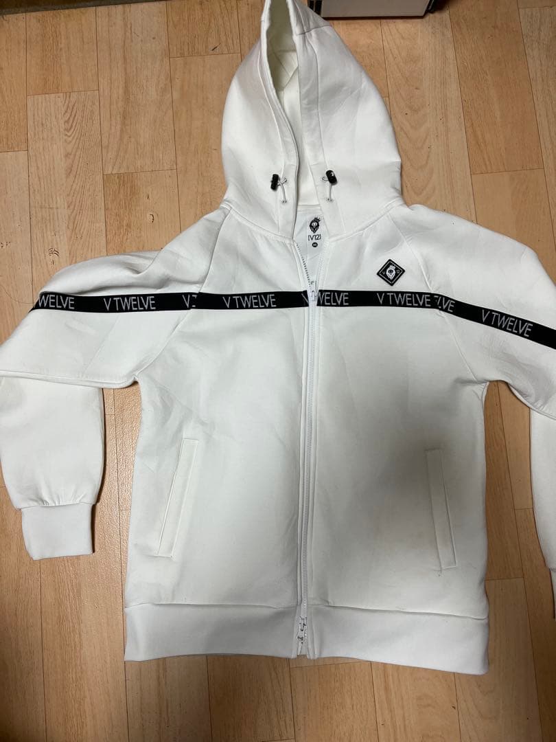 V TWELVE フード付きジャケット ホワイト セットアップ
