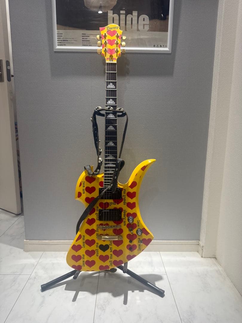 hide MG-145S Bunny エレキギター イエローハート