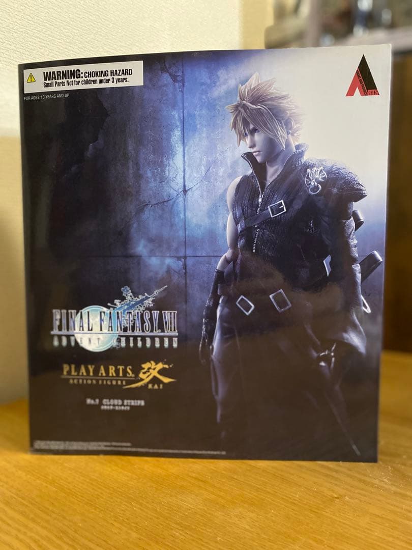 【未開封】FINAL FANTASY VII クラウド・ストライフ フィギュア