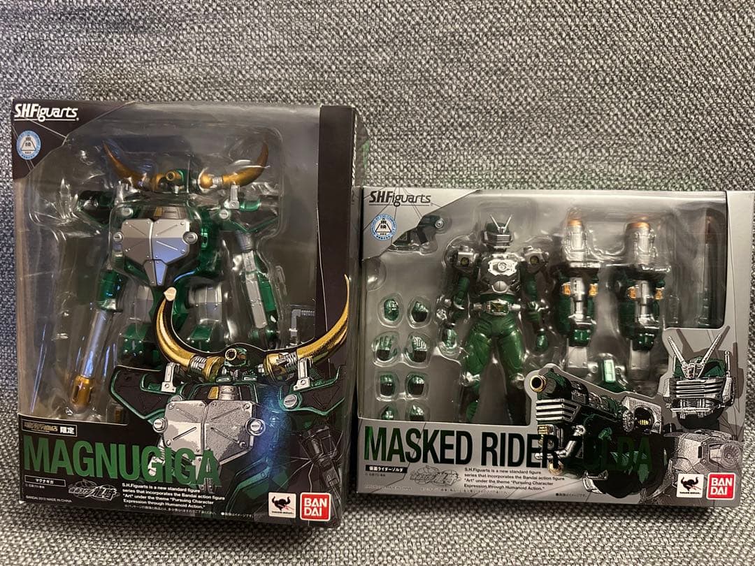 S.H.Figuarts 仮面ライダーゾルダ　　マグナギガ