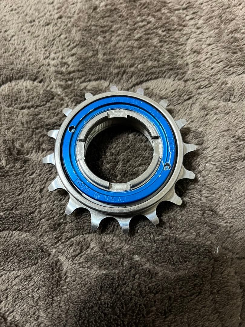 ホワイトインダストリー　コグ