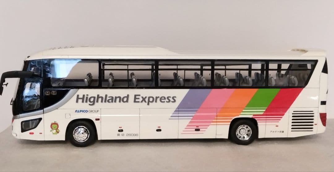 1/32 アルピコ交通 貸切バス(いすゞガーラSHD)素人組立品