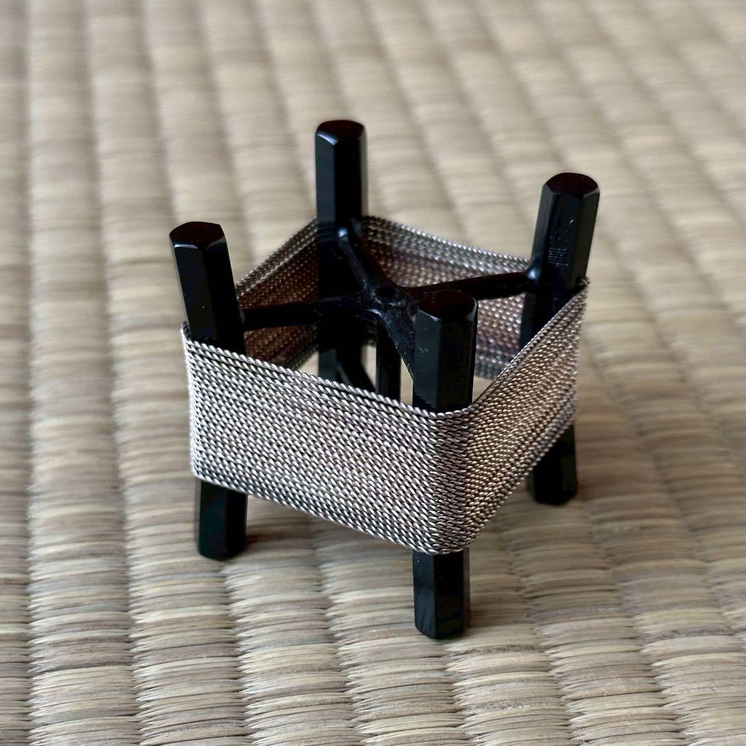 井波慶州作【黒漆 銀線糸巻 蓋置】茶道具 共箱