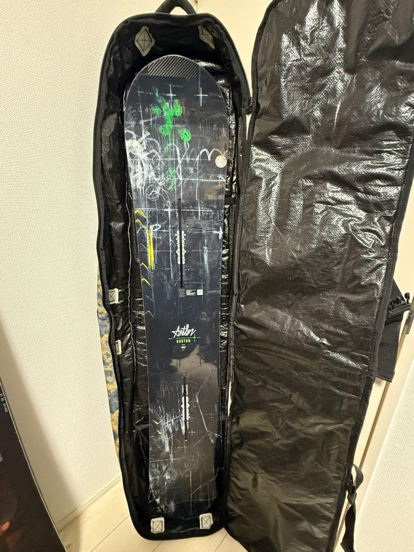 BURTON キャスター付ボードケース　156cmほど