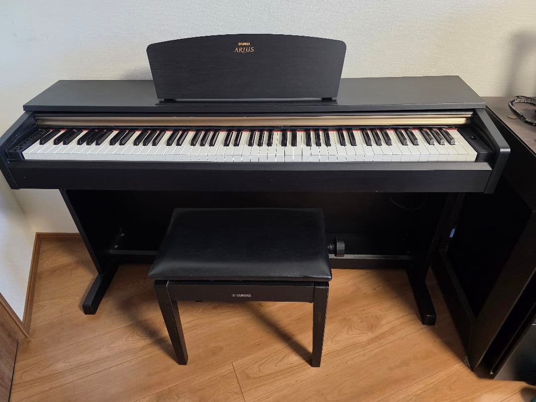 YAMAHA デジタルピアノ ブラック 3ペダル付き