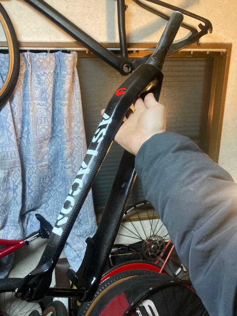 Asiacom カーボンフォーク スルーアクスル 100x15 ノンブースト