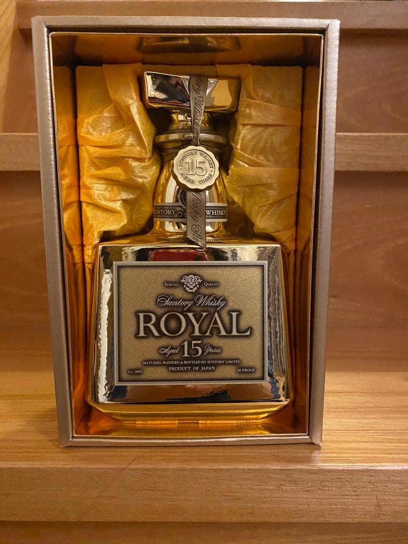 限定非売品 サントリーローヤルプレミアム15年 ゴールドボトル＆ゴールドラベル