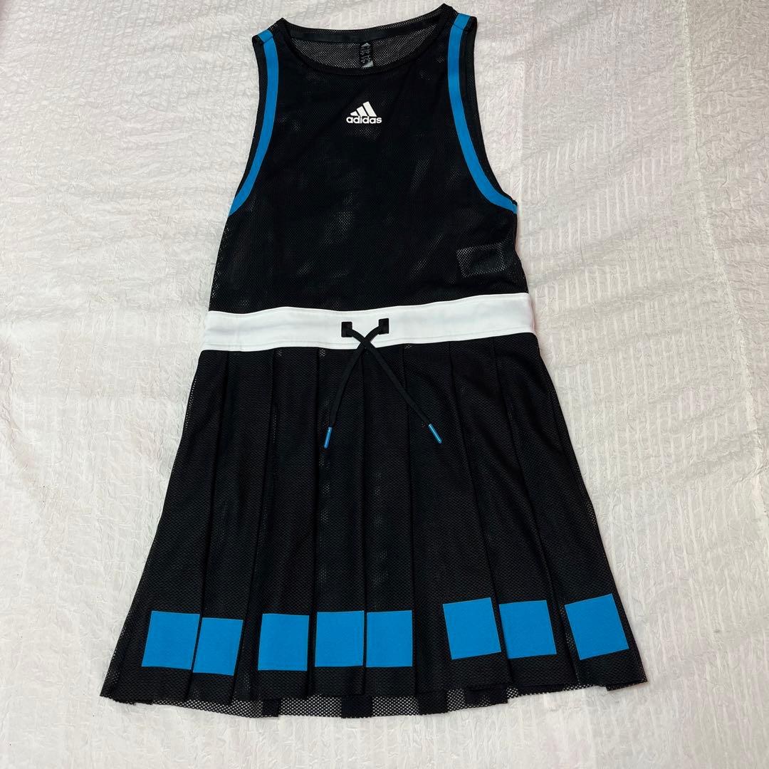 アディダス　テニスワンピース　海外サイズXS