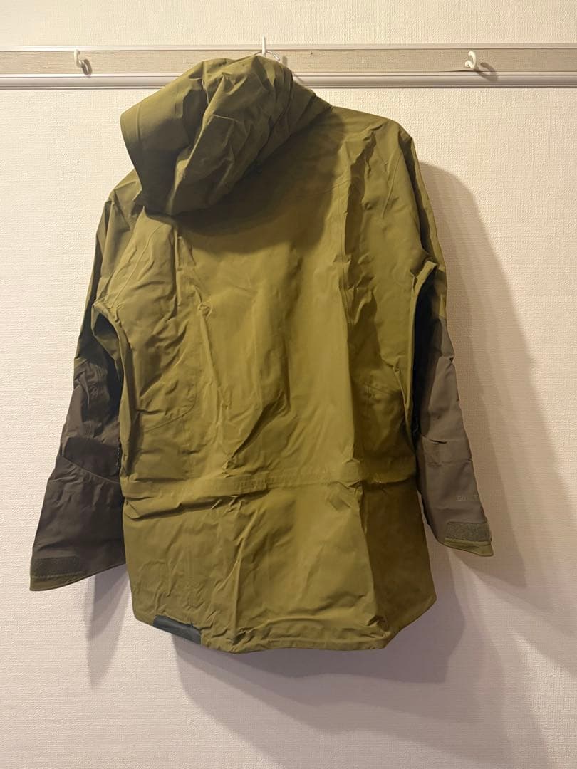 Burton [ak] HOVER GORE-TEX PRO ジャケット M