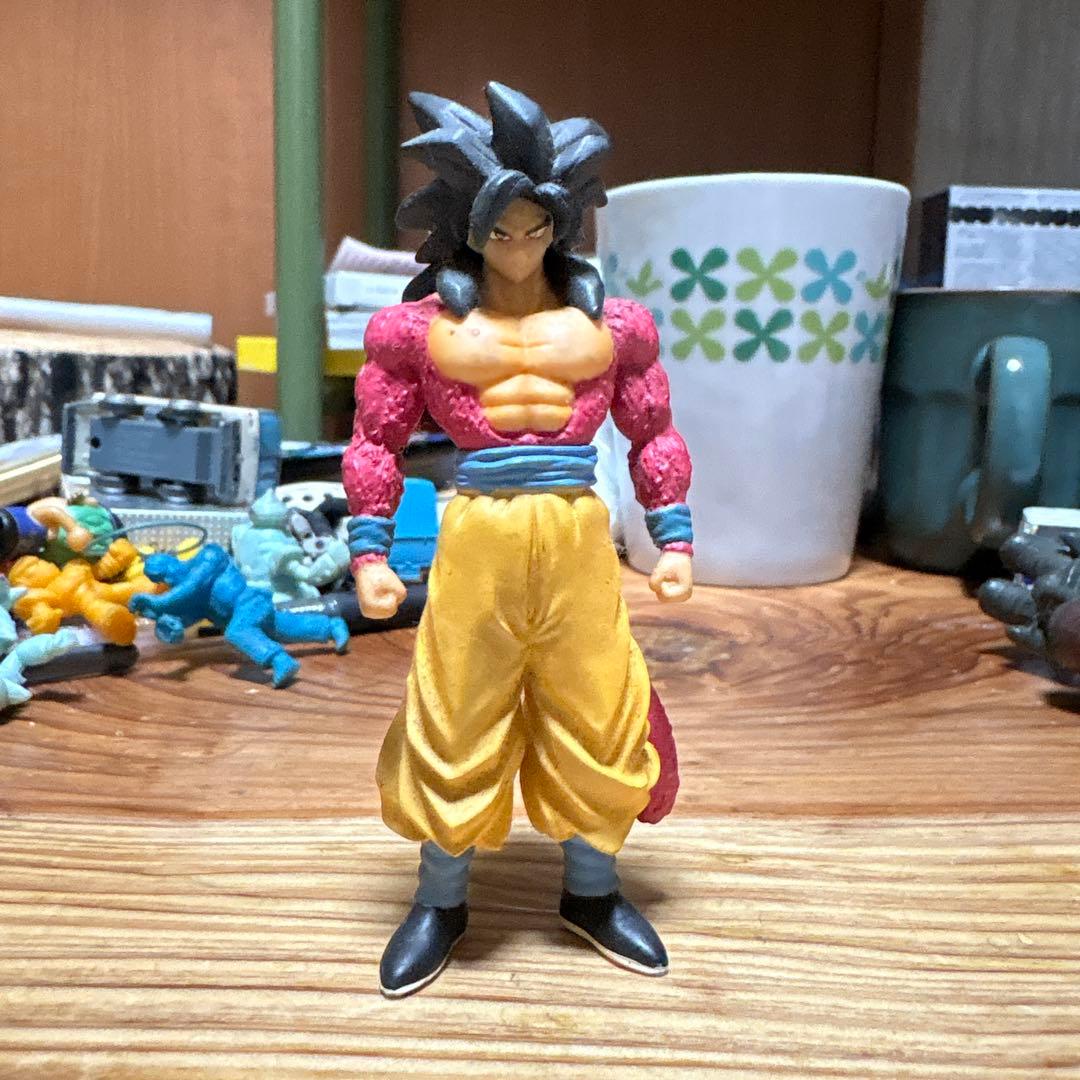 超サイヤ人ゴッド超サイヤ人孫悟空 フィギュア