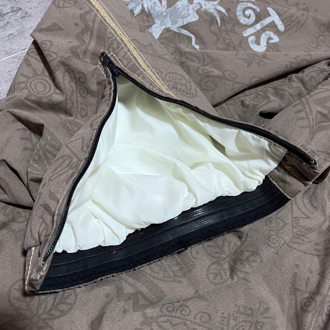 個性的　スキーウェア　上下　セットアップ　スノーウェア　総柄