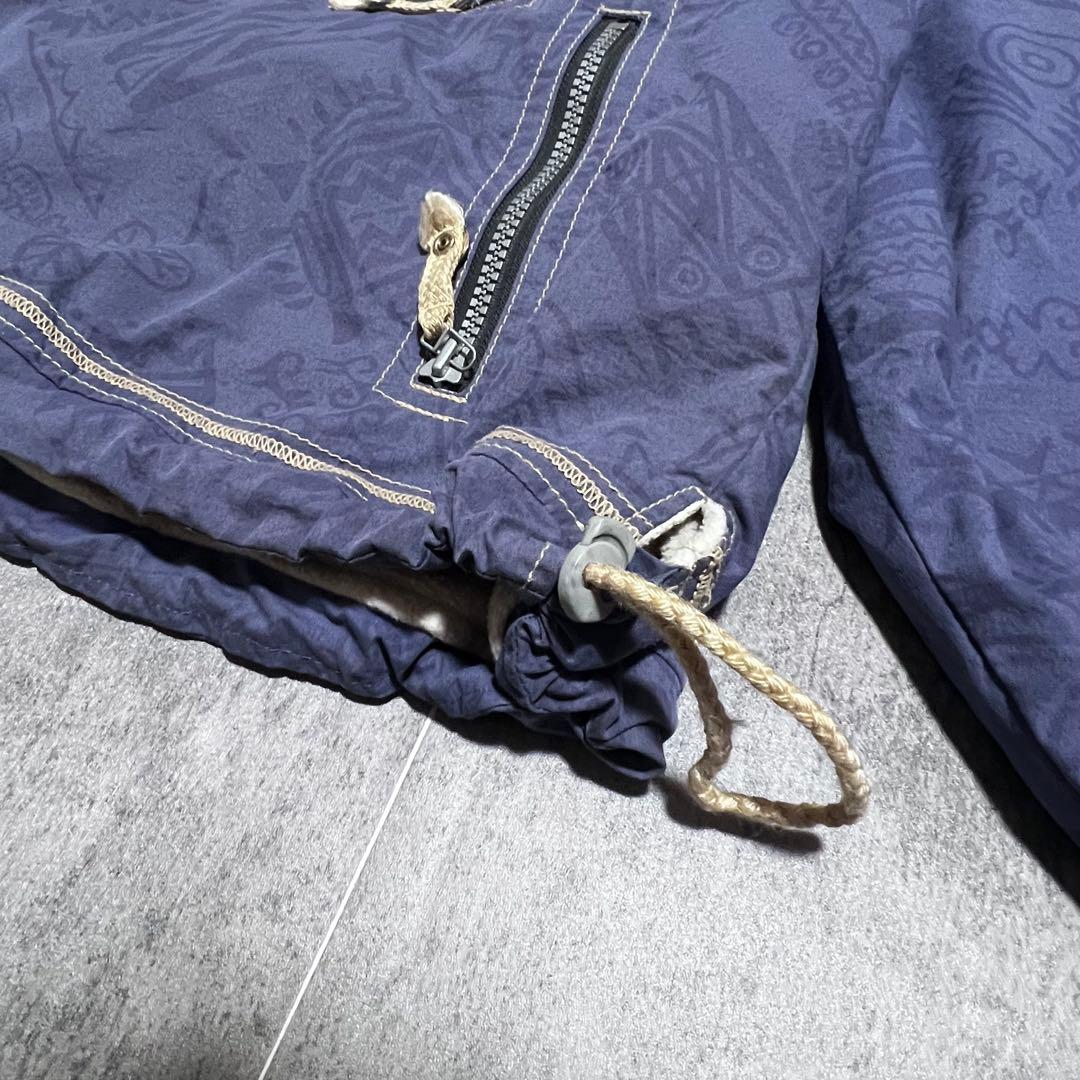 個性的　スキーウェア　上下　セットアップ　スノーウェア　総柄