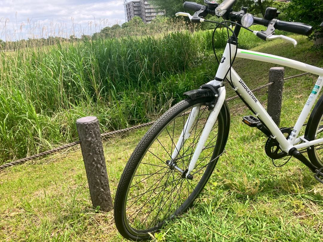 ブリヂストン クロスバイク ホワイト 27型　ES1 BRIDGESTONE